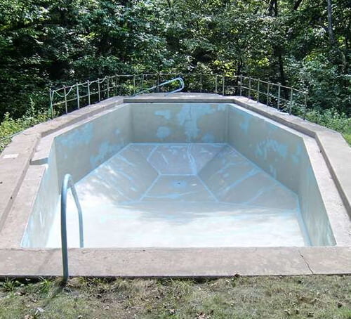 Poured-Concrete-Swimming-Pool-Repair-IL-Primed-Patch-LRB-TAV-Mixture-1
